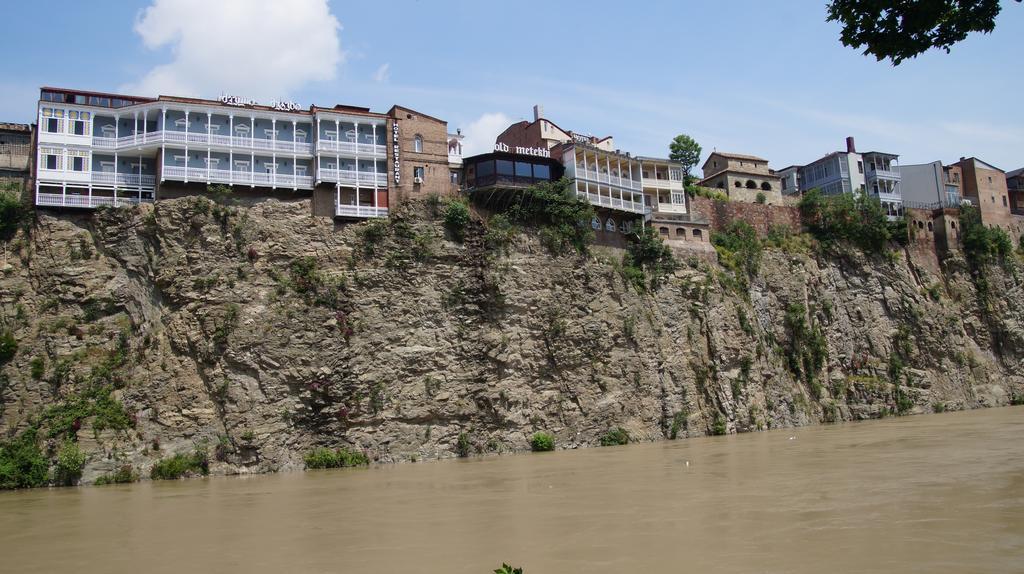 Old Metekhi Hotel Tbilisi Buitenkant foto